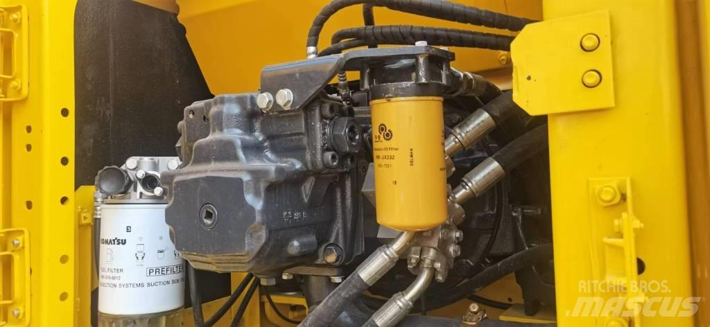 Komatsu 220-8 Mini Excavators <7t (Mini Diggers)
