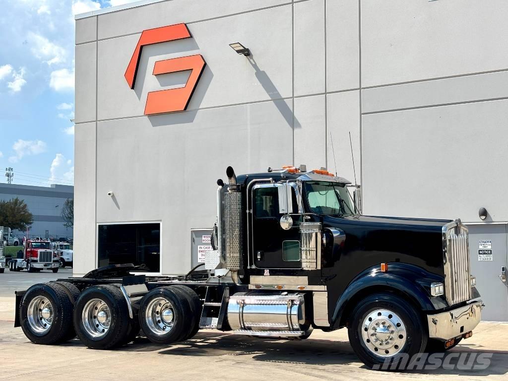 Kenworth W 900 Conventional Trucks / Tractor Trucks