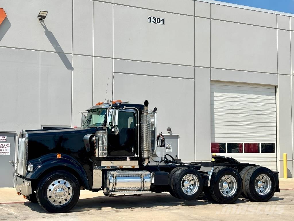 Kenworth W 900 Conventional Trucks / Tractor Trucks