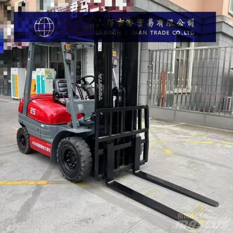 Toyota FD 25 Diesel Forklifts