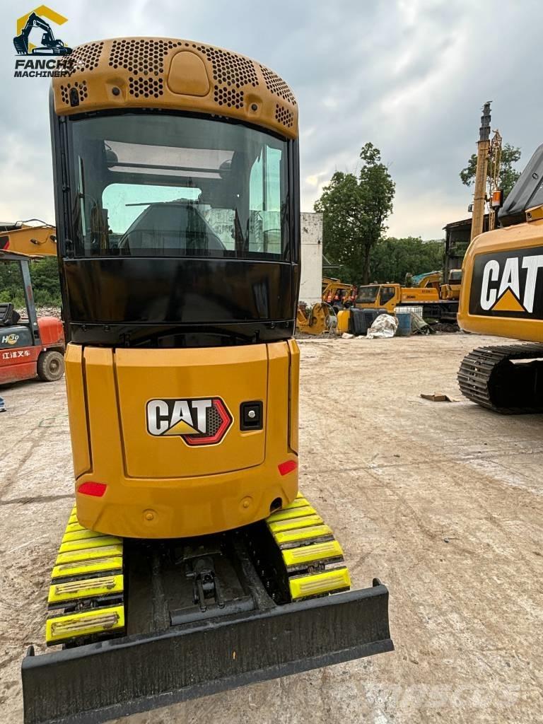 CAT 302 Mini Excavators <7t (Mini Diggers)