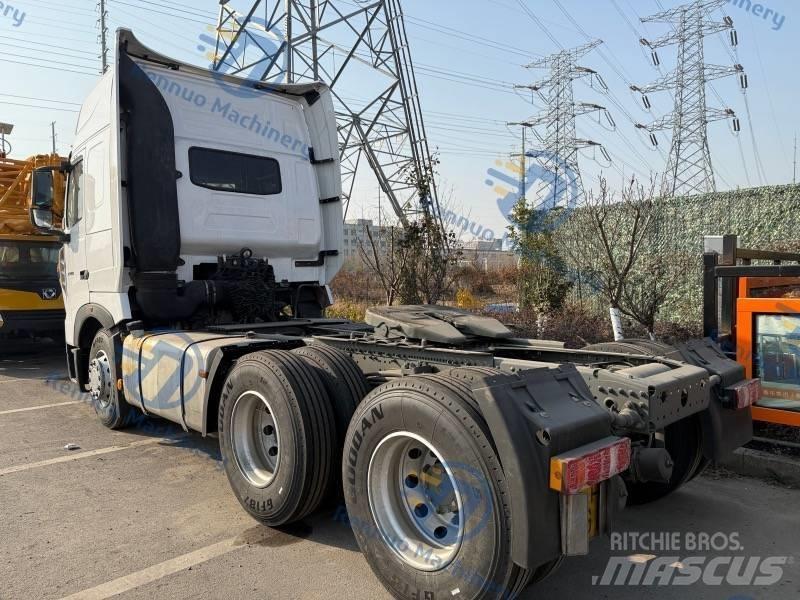 Howo Tractor 420 Conventional Trucks / Tractor Trucks