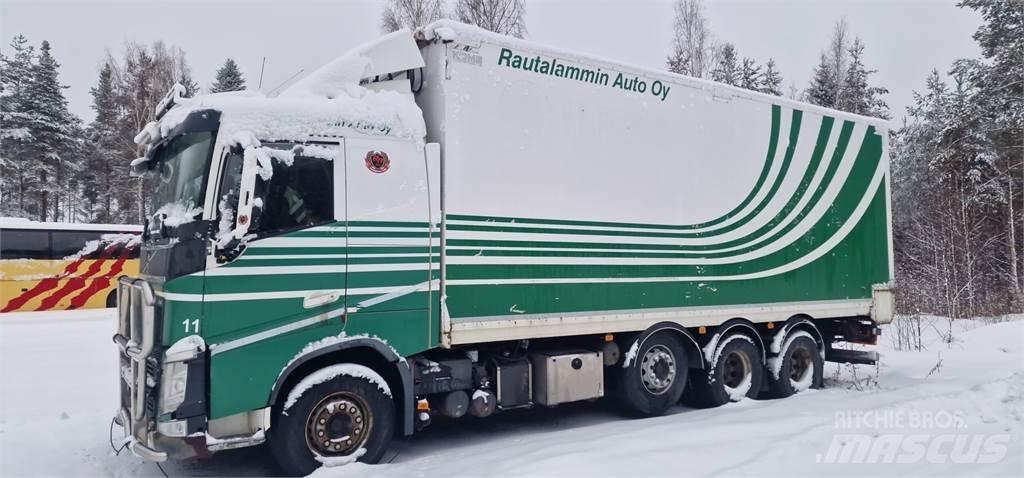 Volvo FH13 Wood Chippers