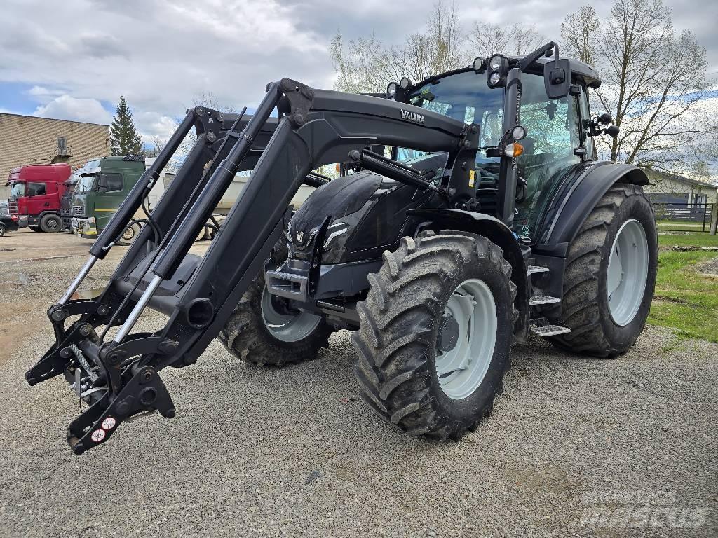 Valtra G125 A Tractors