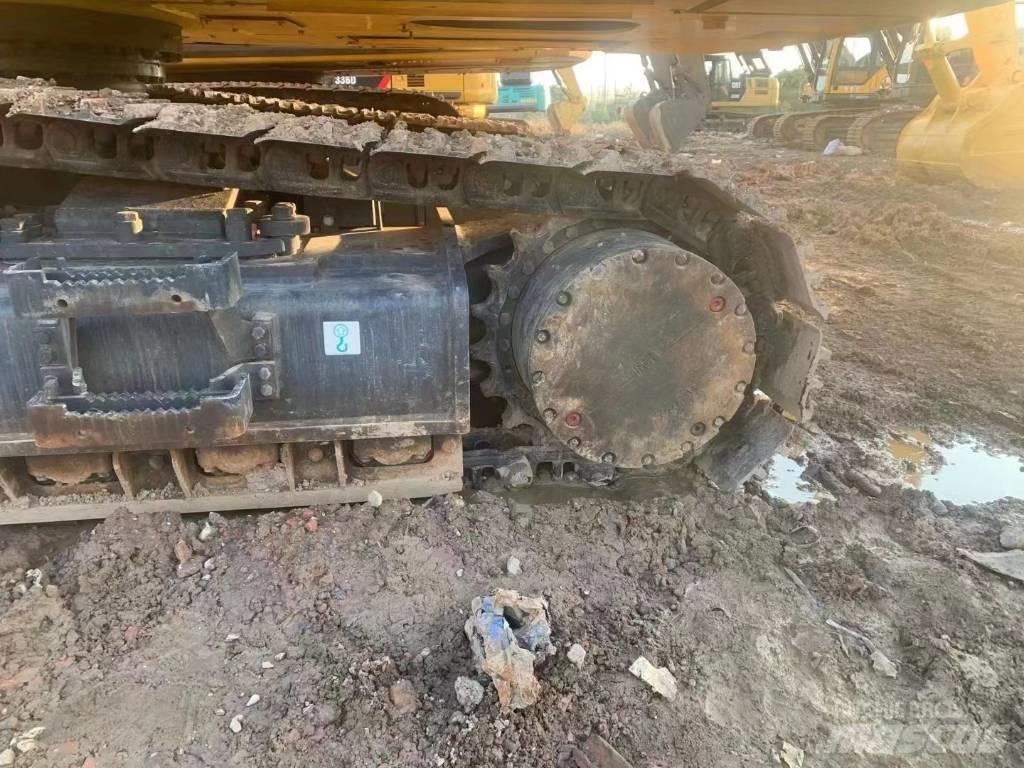 Komatsu pc450 Crawler Excavators