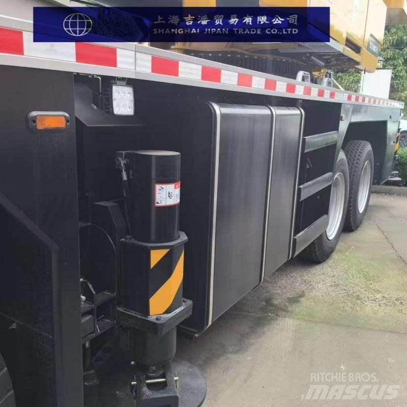 Sany STC1000 Mobile and all terrain cranes