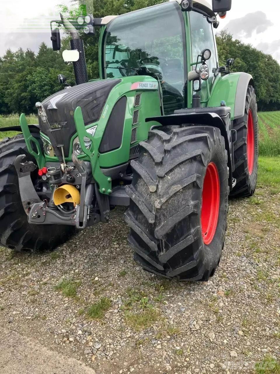 Fendt 724 vario Tractors