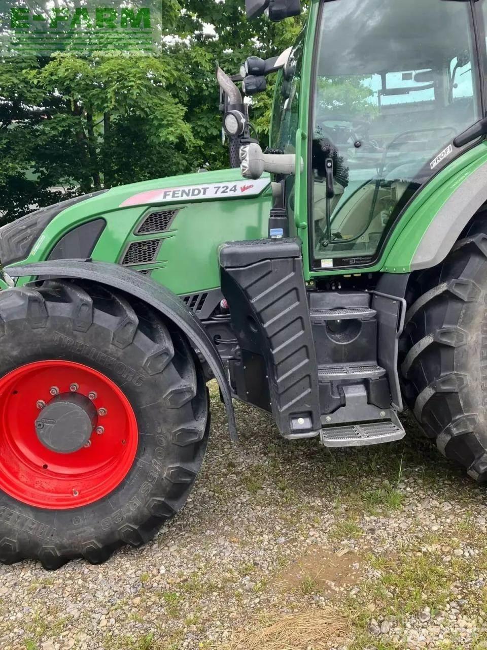 Fendt 724 vario Tractors