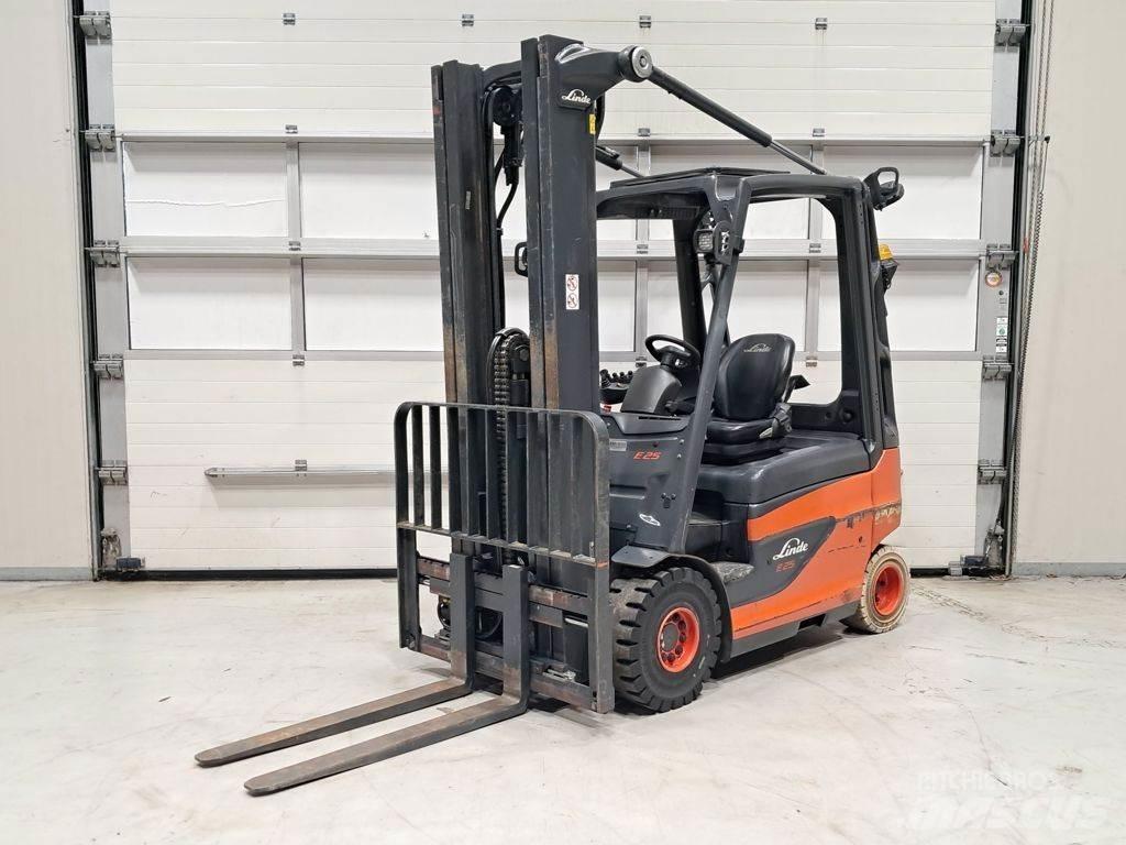 Linde E25-01 Electric Forklifts