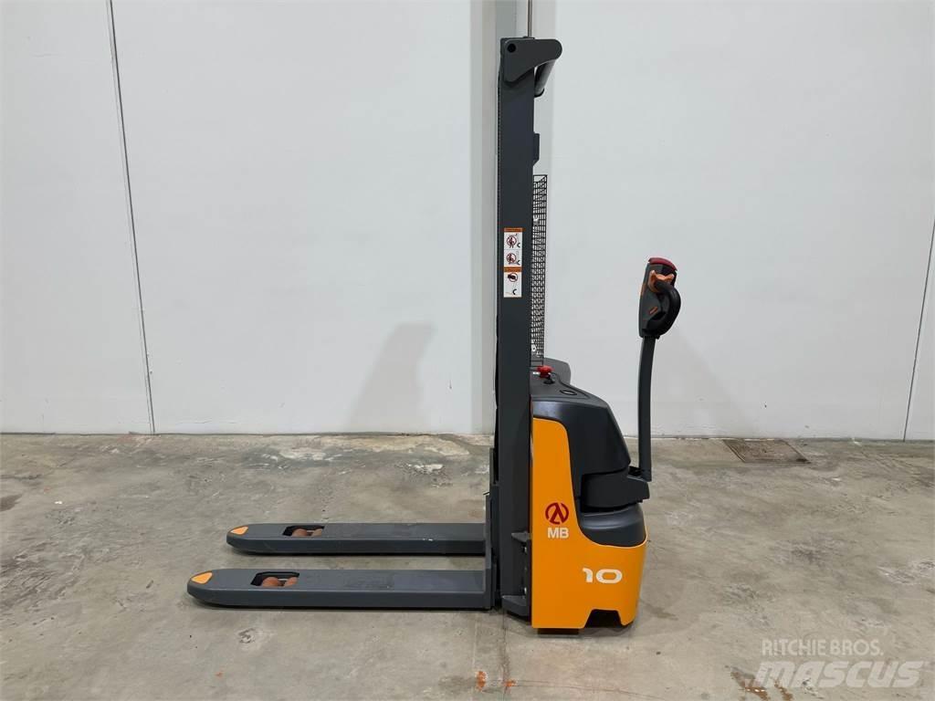 XEA 10 2S300 Pedestrian stacker