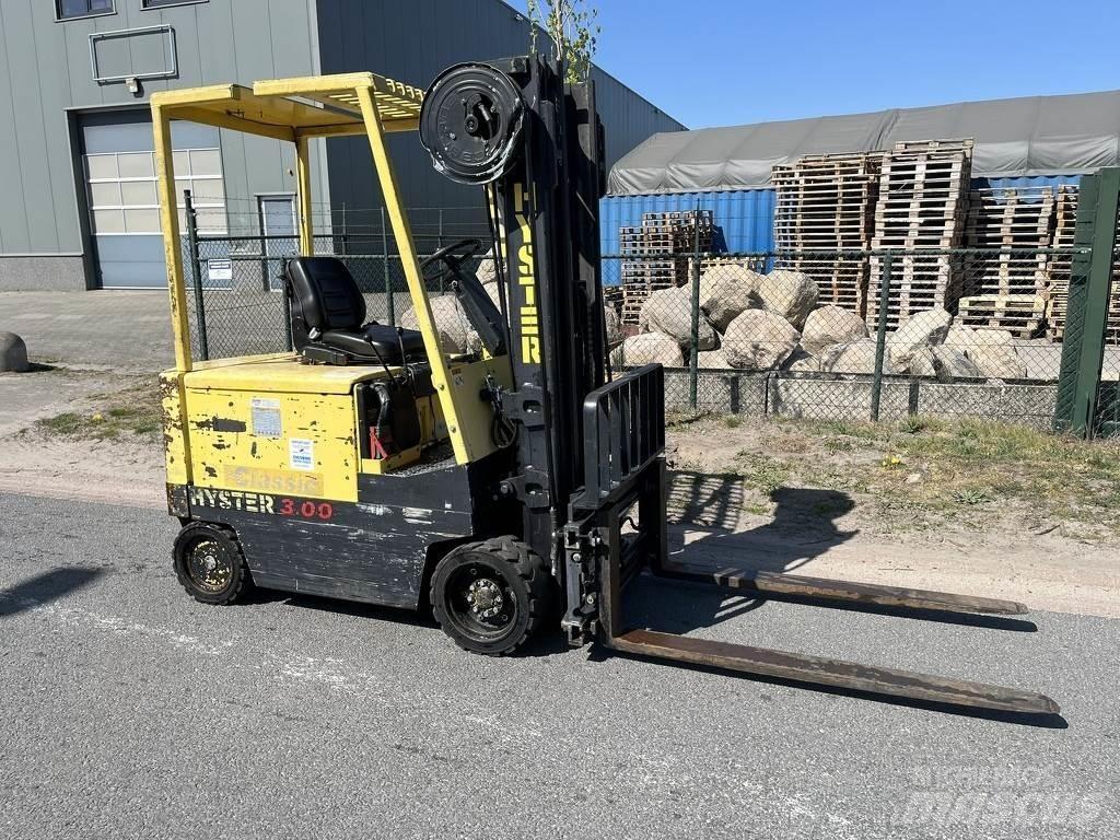 Hyster e3.00xl Electric Forklifts