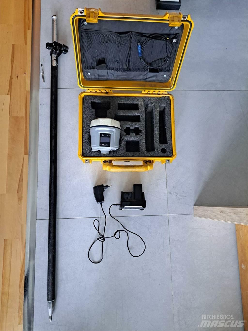  CHC i80 GNSS Instruments, measuring and automation equipment