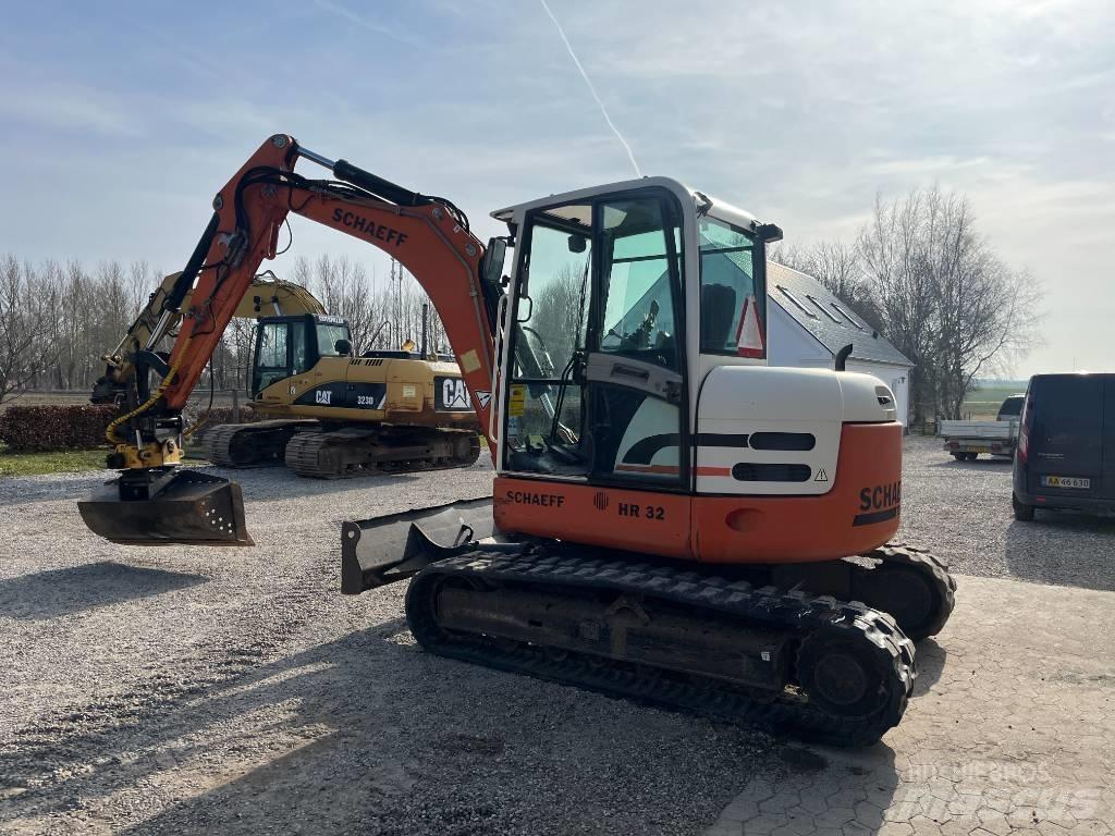 Schaeff HR 32 Mini excavators  7t - 12t