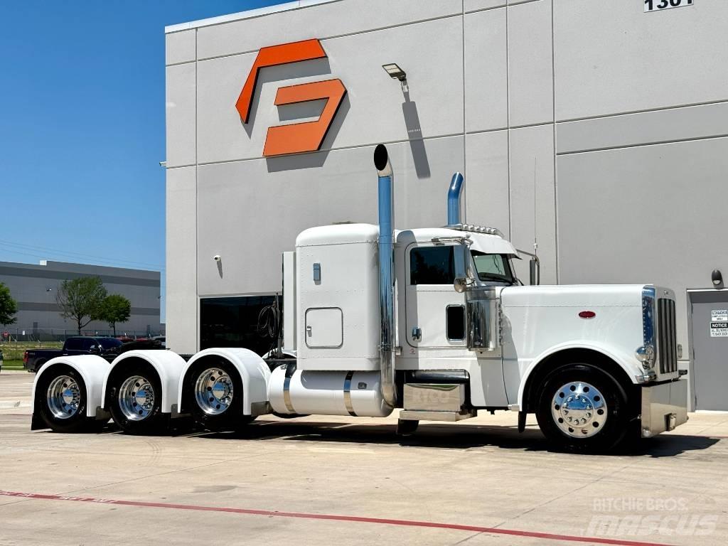 Peterbilt 389 Conventional Trucks / Tractor Trucks