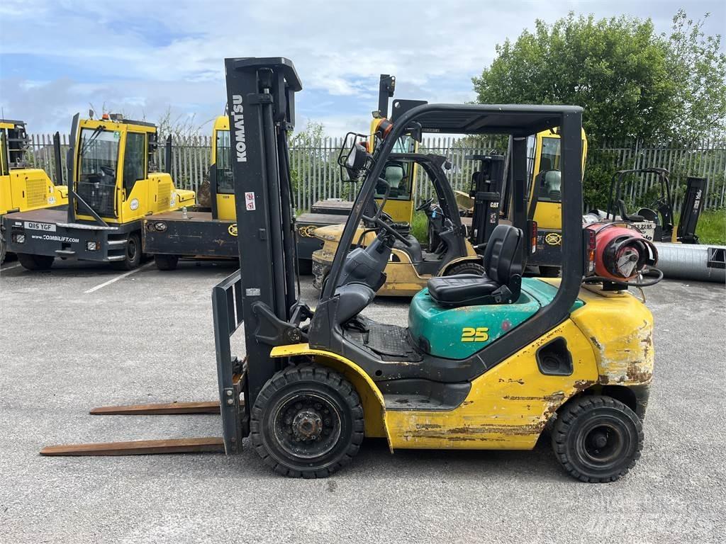 Komatsu FG25HT-16R LPG trucks