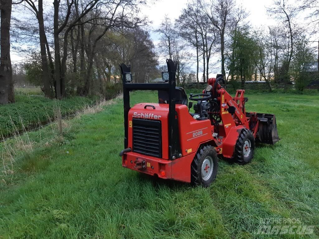 Schäffer 2028 Mini Loader