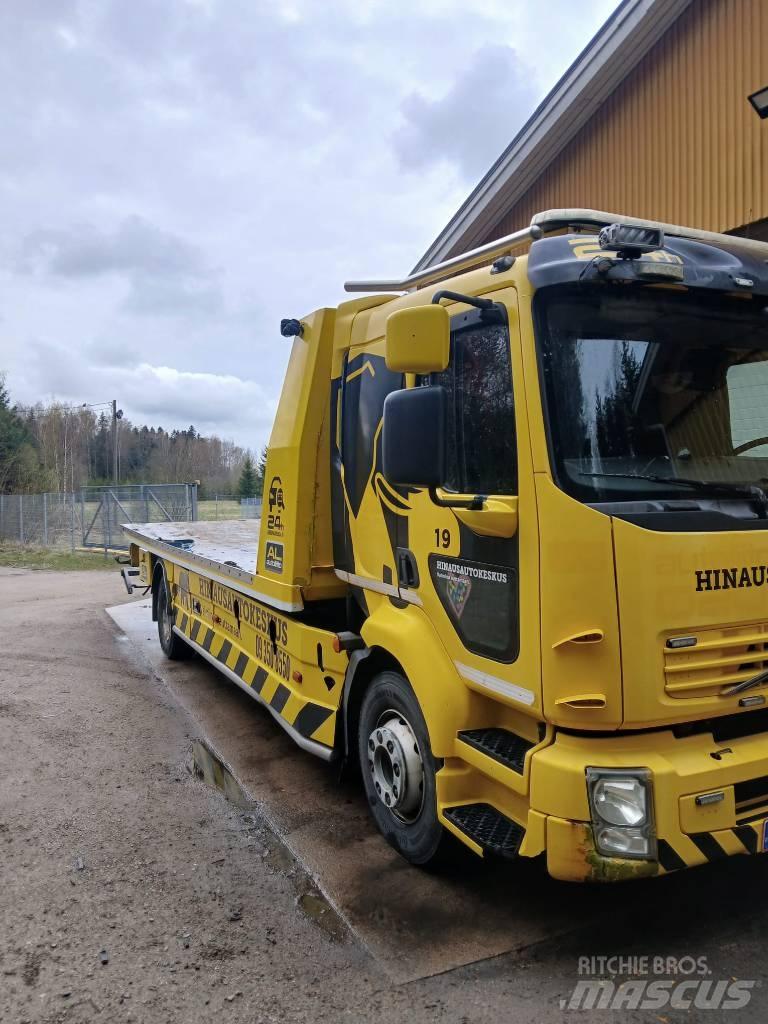 Volvo FLL42 Tow Trucks / Wreckers
