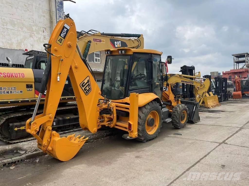 JCB 3CX Backhoe Loaders