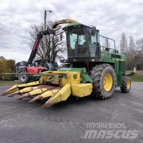 John Deere 6610 Foragers