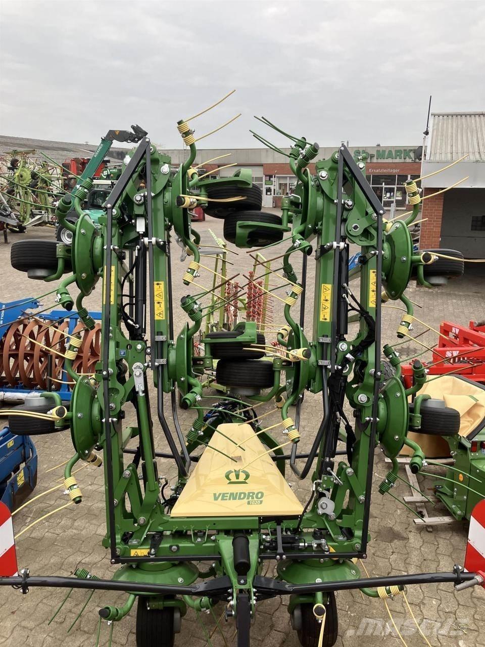 Krone Vendro 1020 Rakes and tedders