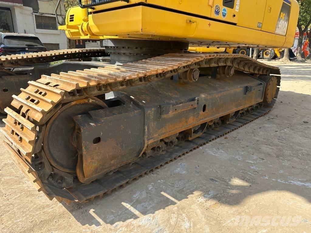Komatsu PC 400-8 Crawler Excavators