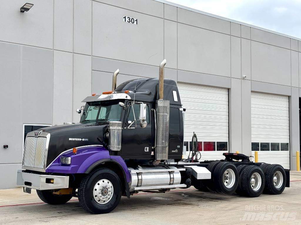Western Star 4900 Conventional Trucks / Tractor Trucks