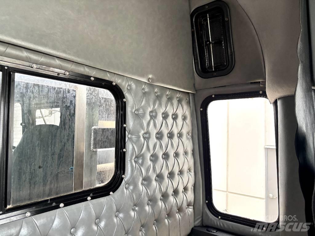 Western Star 4900 Conventional Trucks / Tractor Trucks