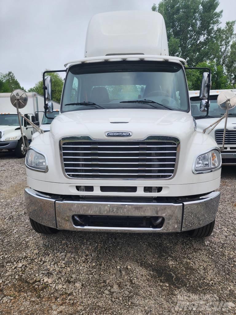 Freightliner M2 Conventional Trucks / Tractor Trucks