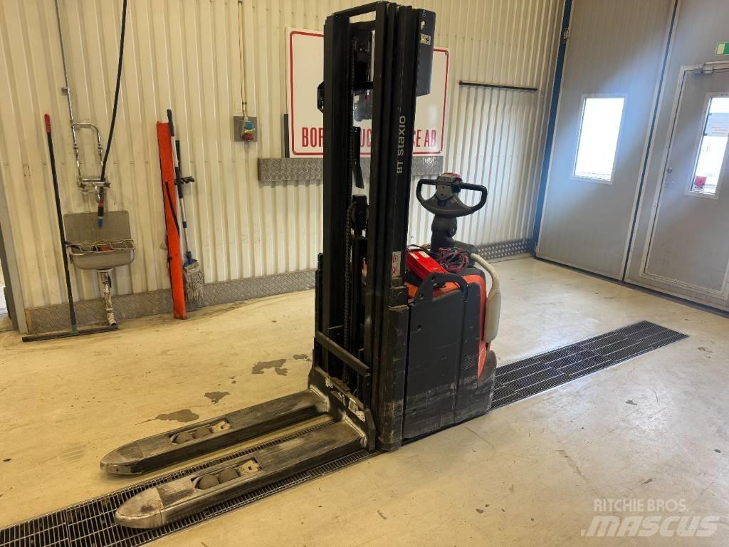 BT Toyota SPE 120 L Pedestrian stacker