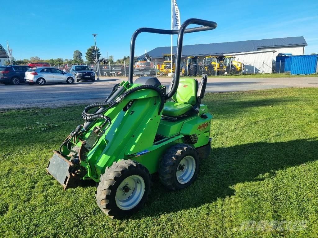 Avant 320s Telehandlers for Agriculture