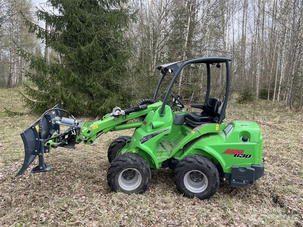 Avant M630 Mini Loader
