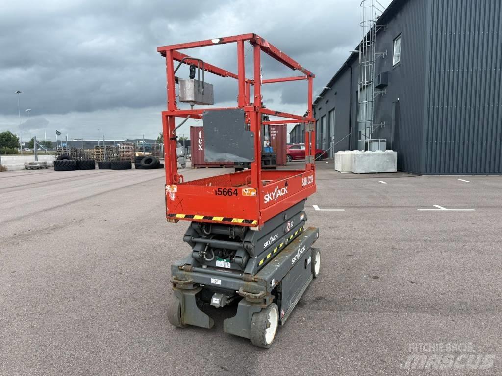 SkyJack SJ 3219 Scissor Lifts