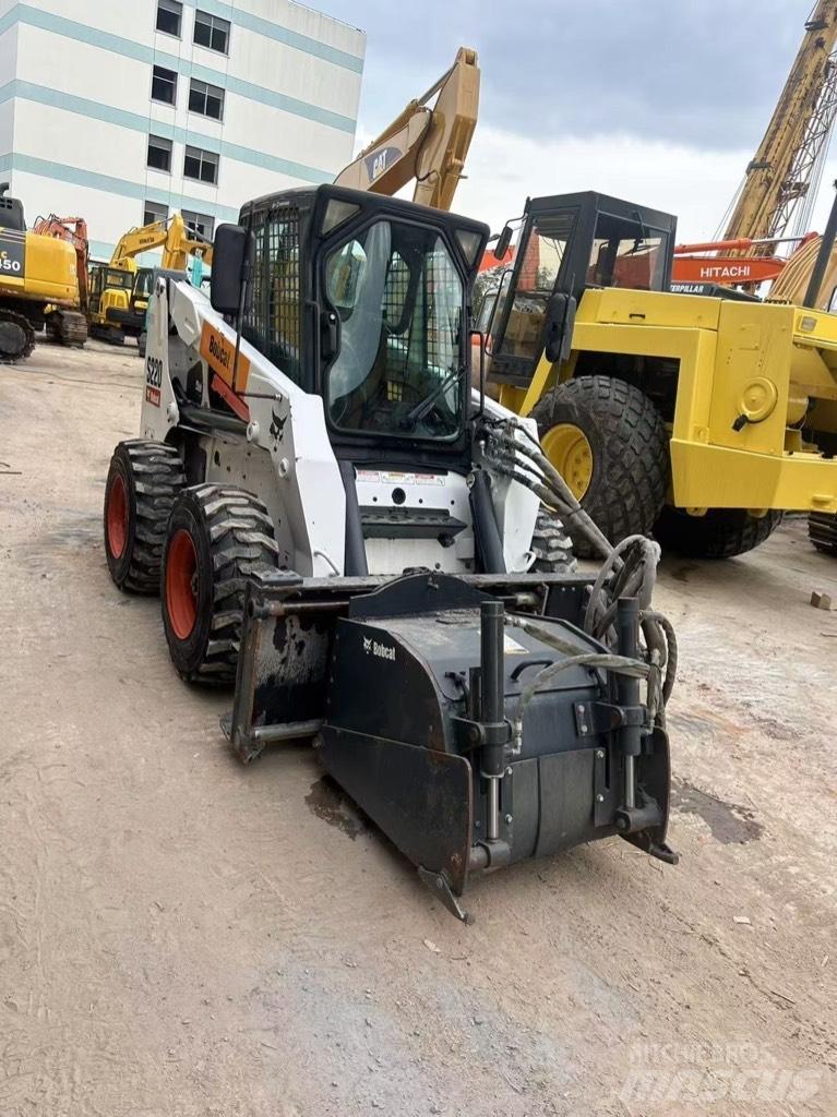 Bobcat S 220 Skid Steer Loaders