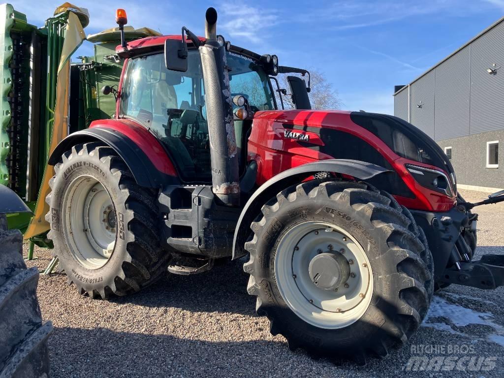 Valtra T234 V Tractors