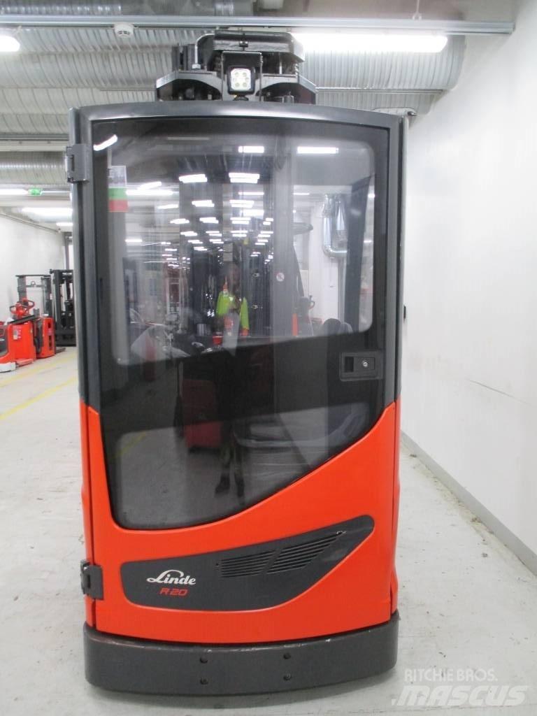 Linde R20 Reach trucks