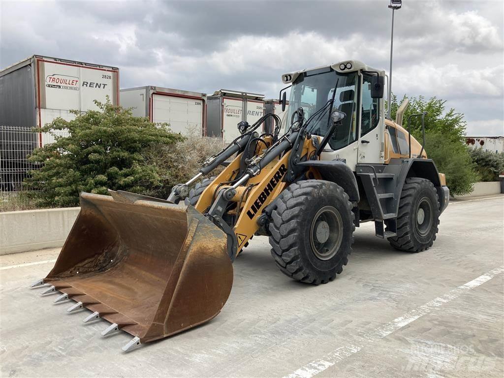 Liebherr L 526 Wheel Loaders