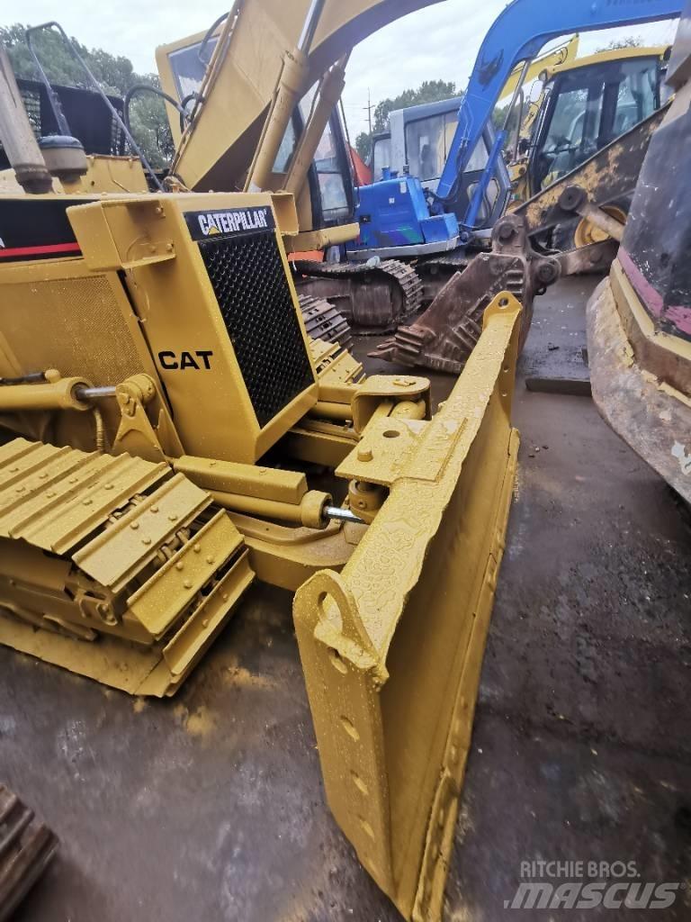 CAT D 3 C Crawler dozers