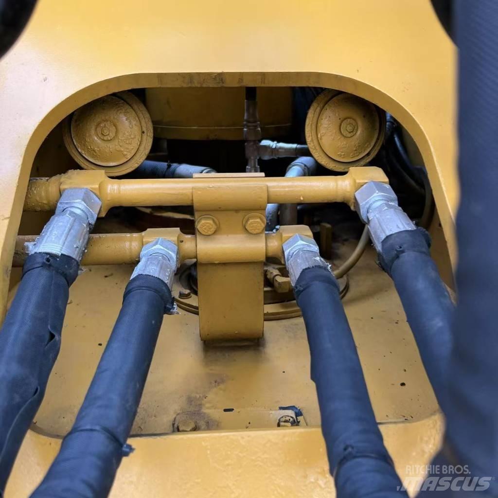 CAT 320D2 Mini excavators  7t - 12t