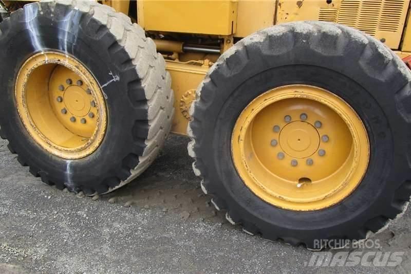 CAT 140H Motor Graders