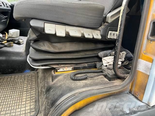 Komatsu PC26MR-3 Mini Excavators <7t (Mini Diggers)