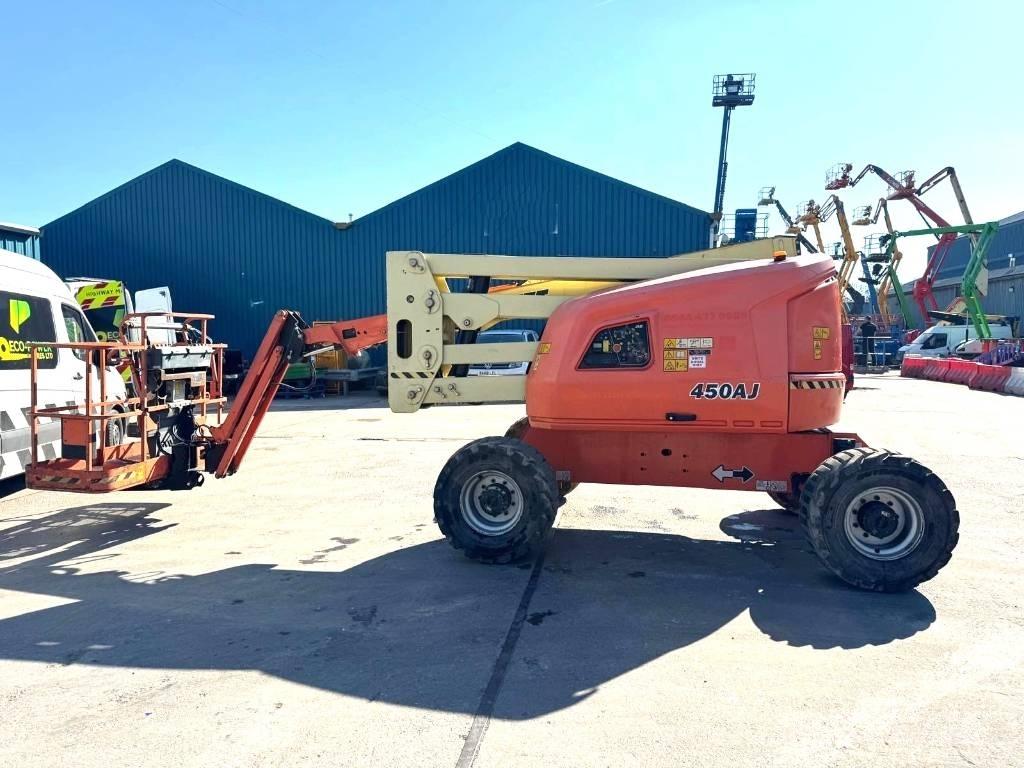 JLG 450 AJ Articulated boom lifts