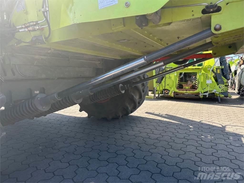 CLAAS Lexion 540 Combine Harvesters