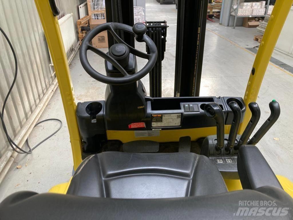 Hyster J2.5XN Electric Forklifts