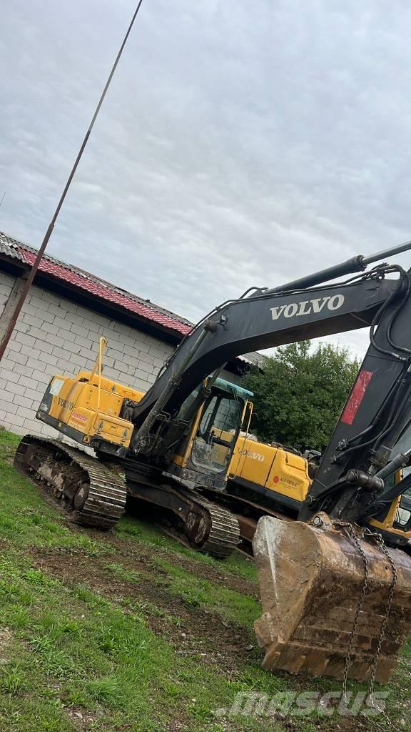 Volvo 210BNLC Tracks, chains and undercarriage