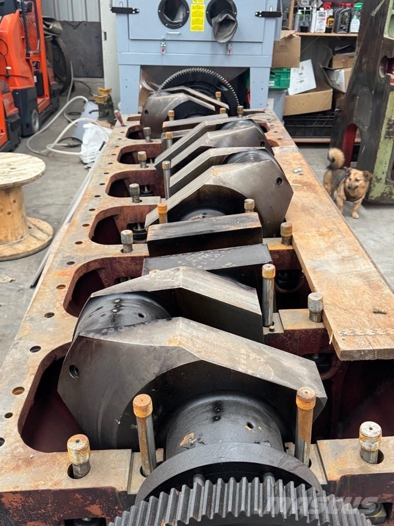 CAT mak Engines