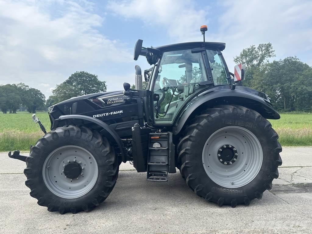Deutz-Fahr 7250TTV Tractors