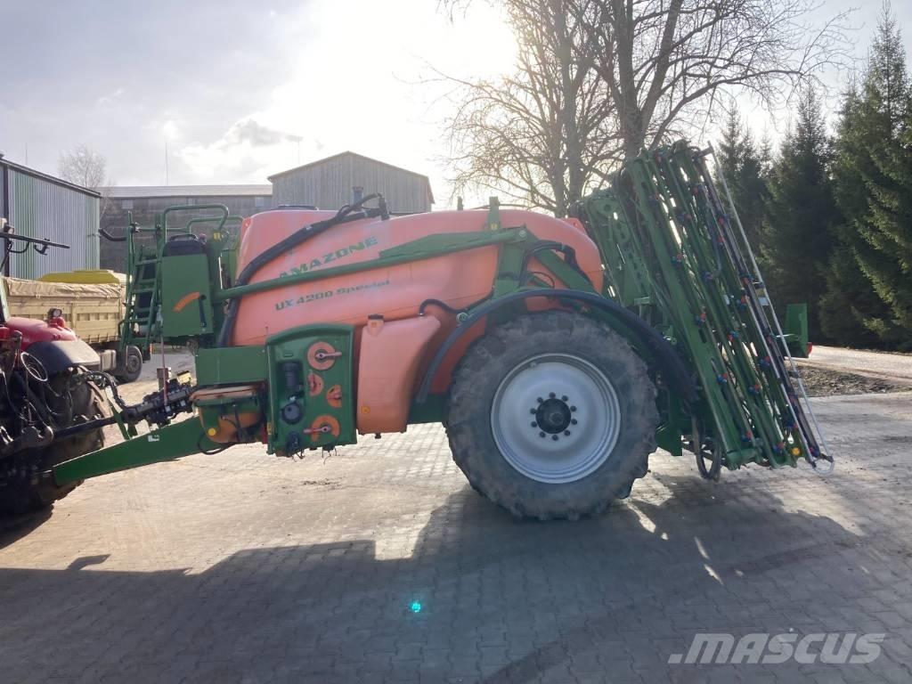 Amazone UX 4200 24 m Trailed sprayers