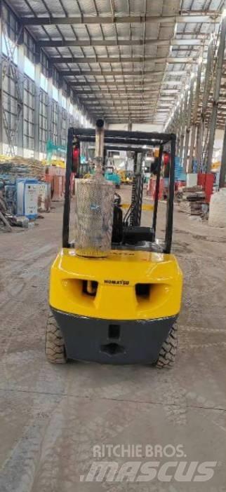 Komatsu FD 30 T-14 Diesel Forklifts