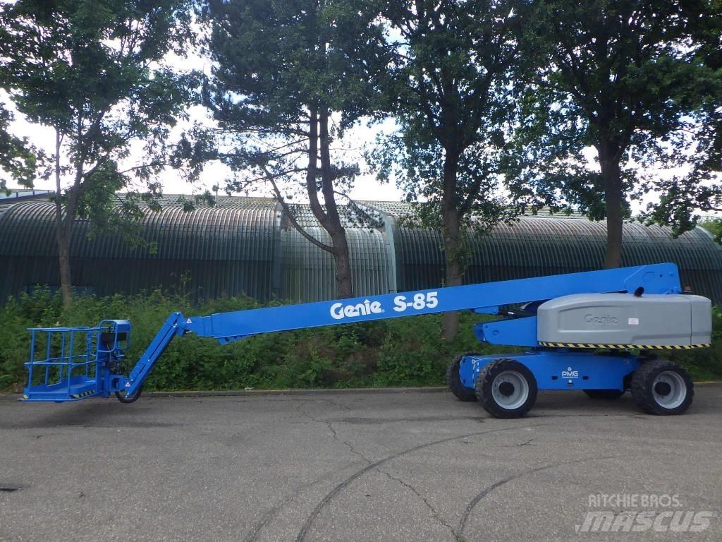 Genie S85 Telescopic boom lifts