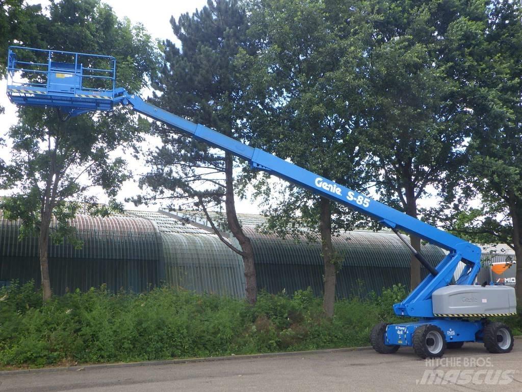 Genie S85 Telescopic boom lifts